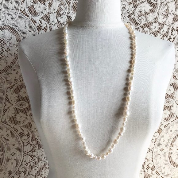Freshwater Cultured Pearl Necklace Honora?